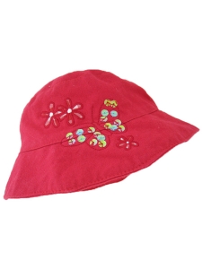 Solhatt röd m fjäril o blommor 46/48 cm