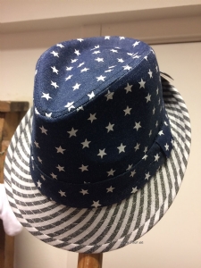 Maximo Hatt denimblå m stjärnor UV-skydd
